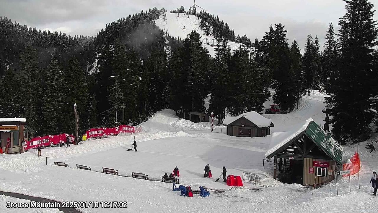 Webcam frame from Grouse Mountain at 2025/01/10 12:00
