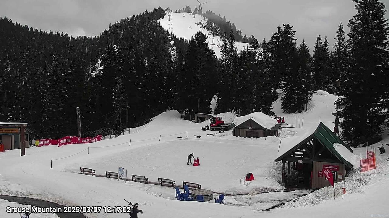 Webcam frame from Grouse Mountain at 2025/03/07 12:00