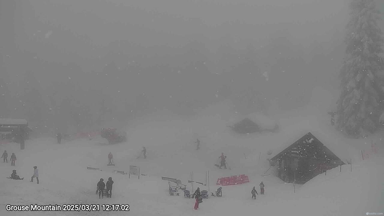 Webcam frame from Grouse Mountain at 2025/03/21 12:00
