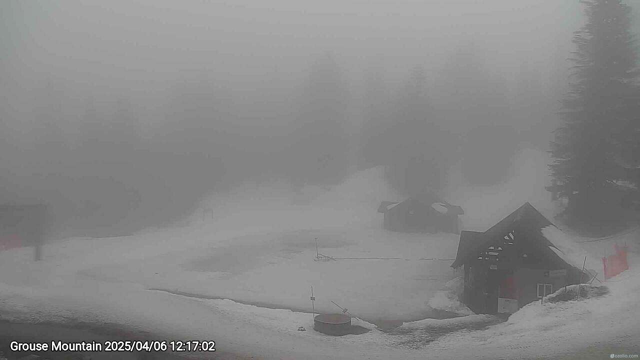 Webcam frame from Grouse Mountain at 2025/04/06 12:00