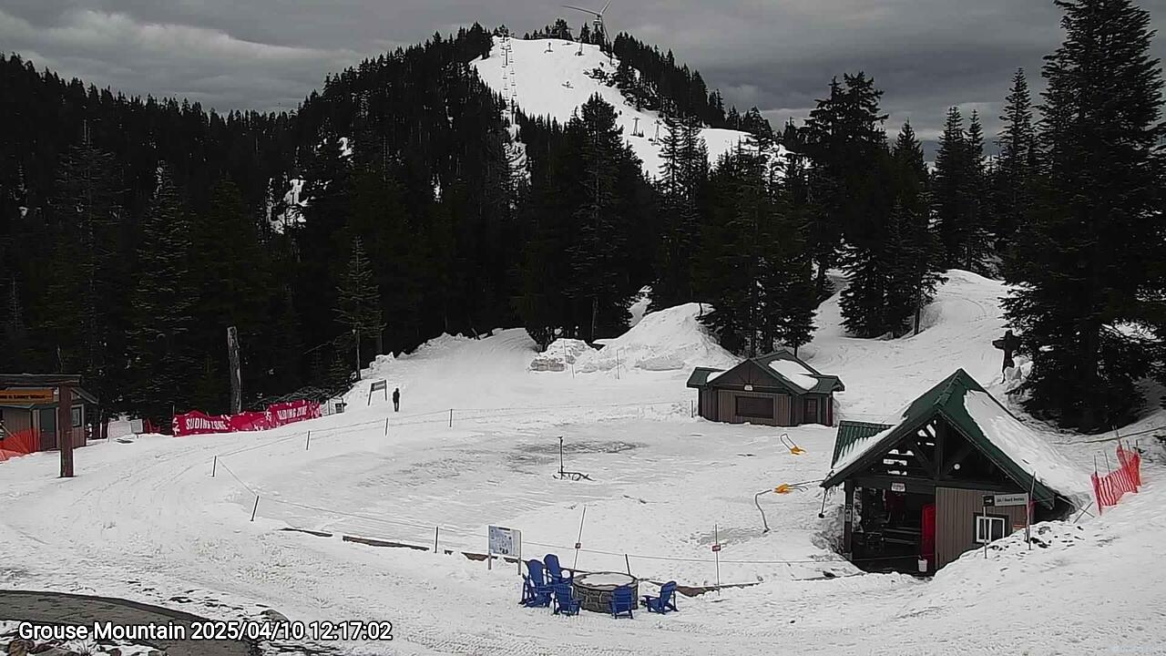 Webcam frame from Grouse Mountain at 2025/04/10 12:00