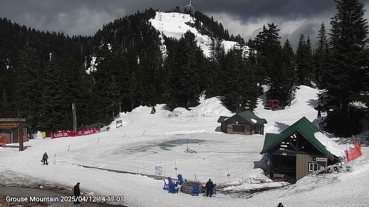 Webcam frame from Grouse Mountain on 2025/04/12