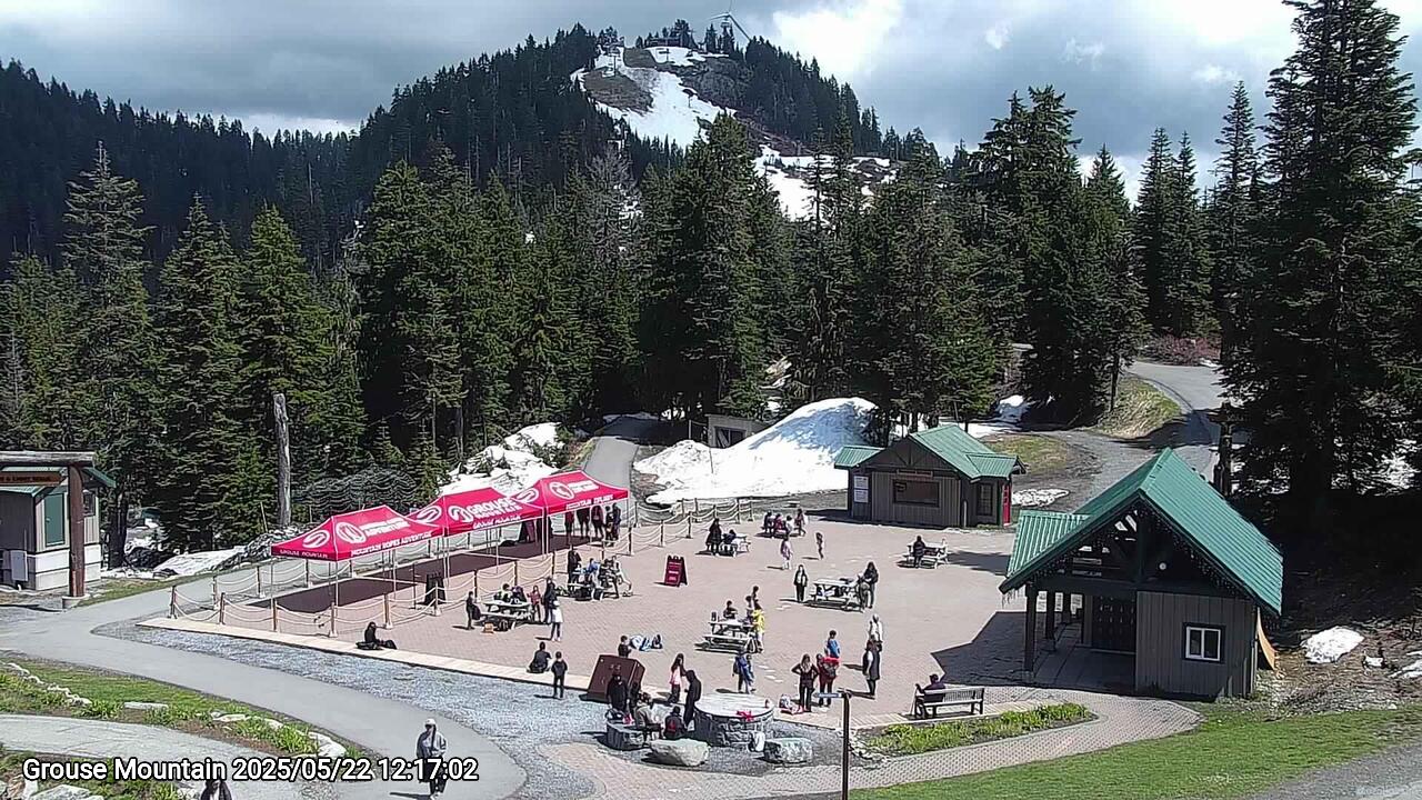 Webcam frame from Grouse Mountain at 2025/05/22 12:00