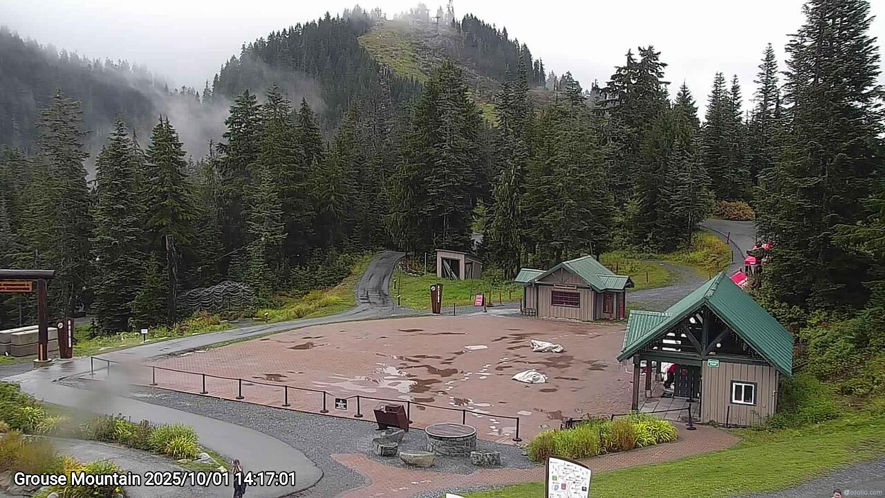 Webcam frame from Grouse Mountain on 2025/10/01