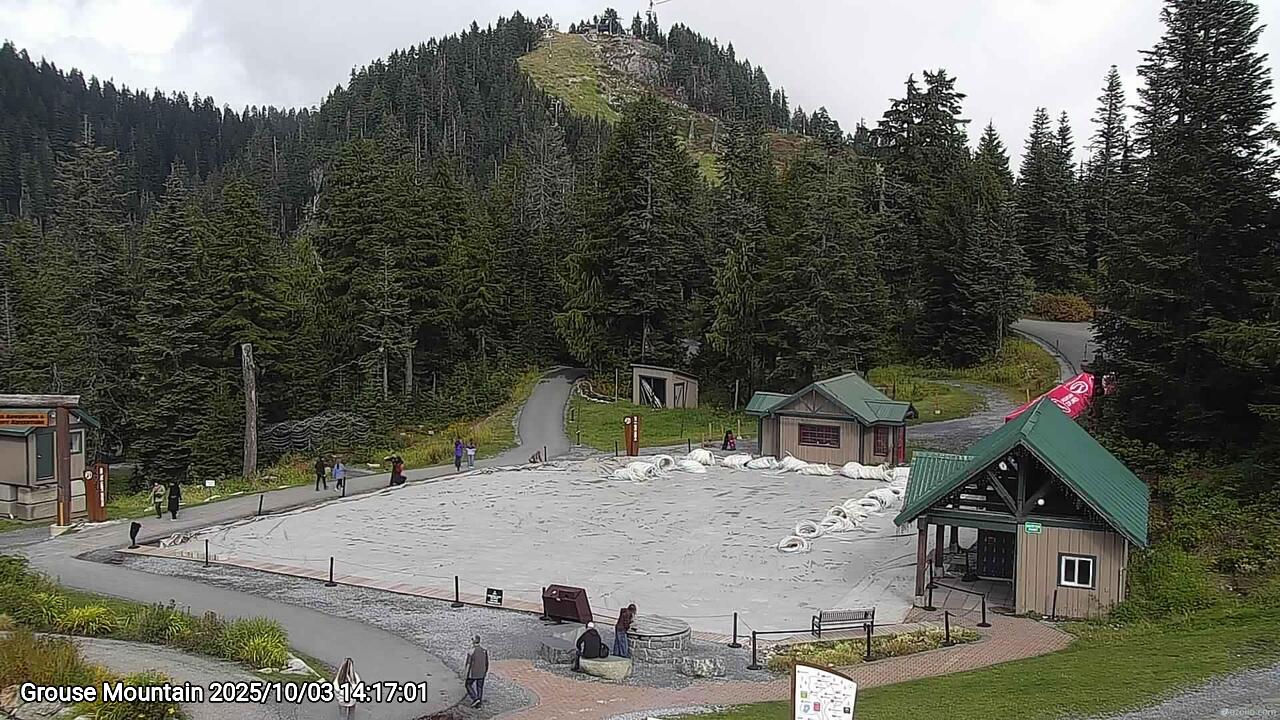 Webcam frame from Grouse Mountain on 2025/10/03