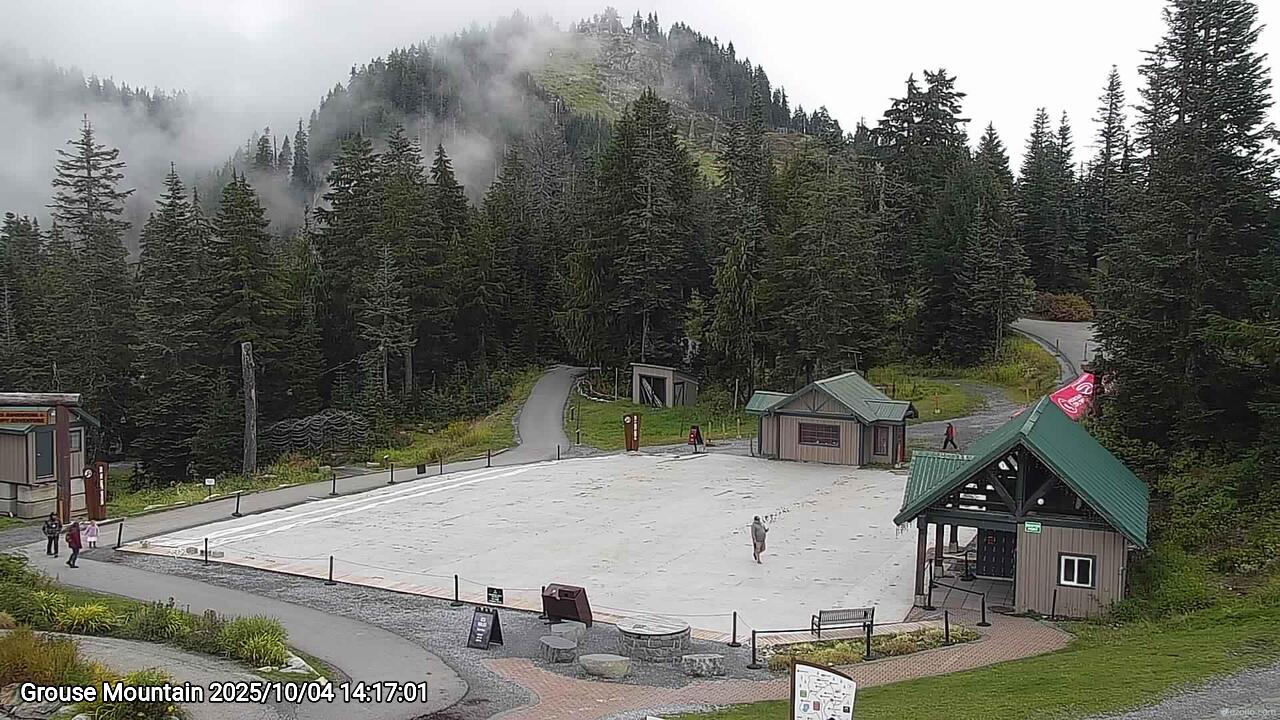 Webcam frame from Grouse Mountain on 2025/10/04