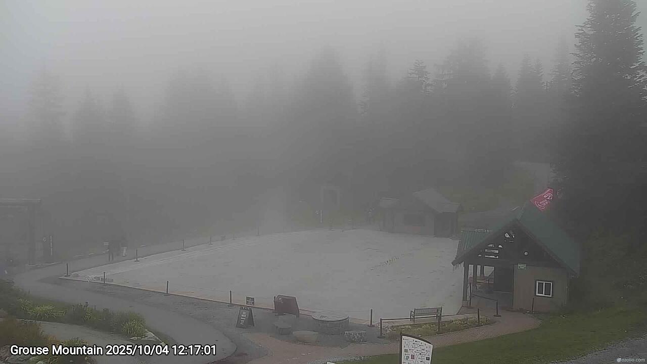 Webcam frame from Grouse Mountain at 2025/10/04 12:00