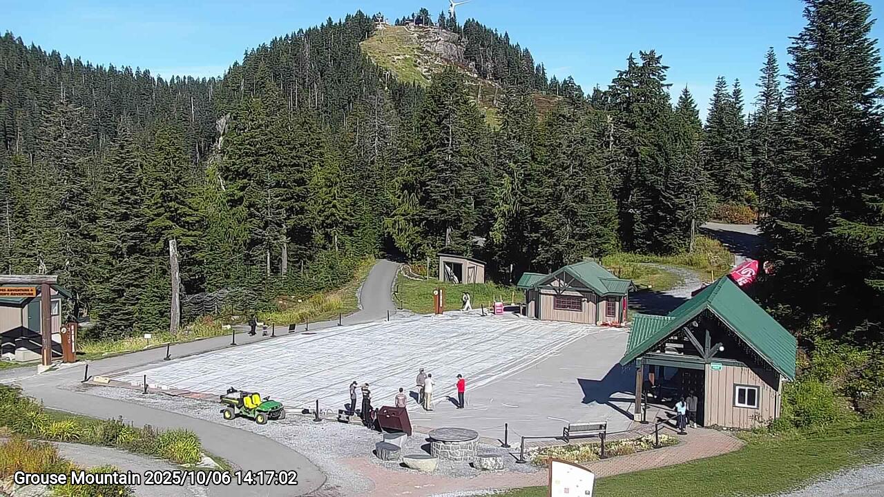 Webcam frame from Grouse Mountain on 2025/10/06