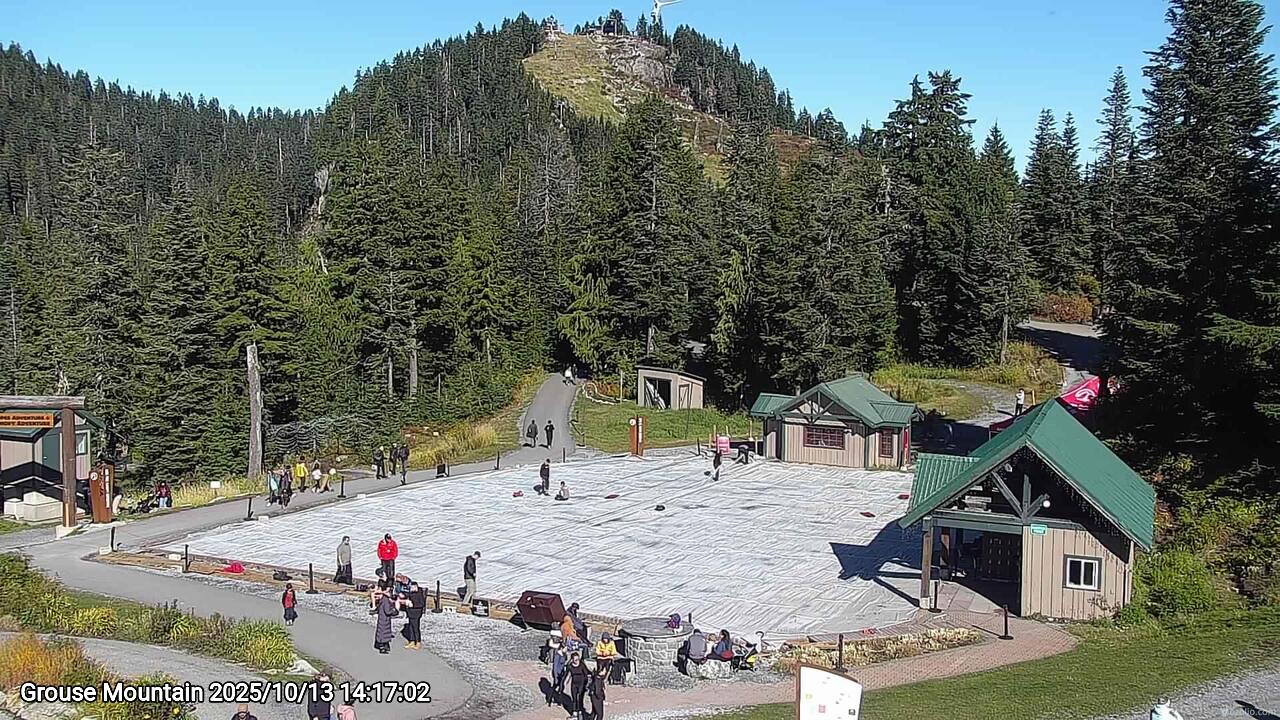 Webcam frame from Grouse Mountain on 2025/10/13