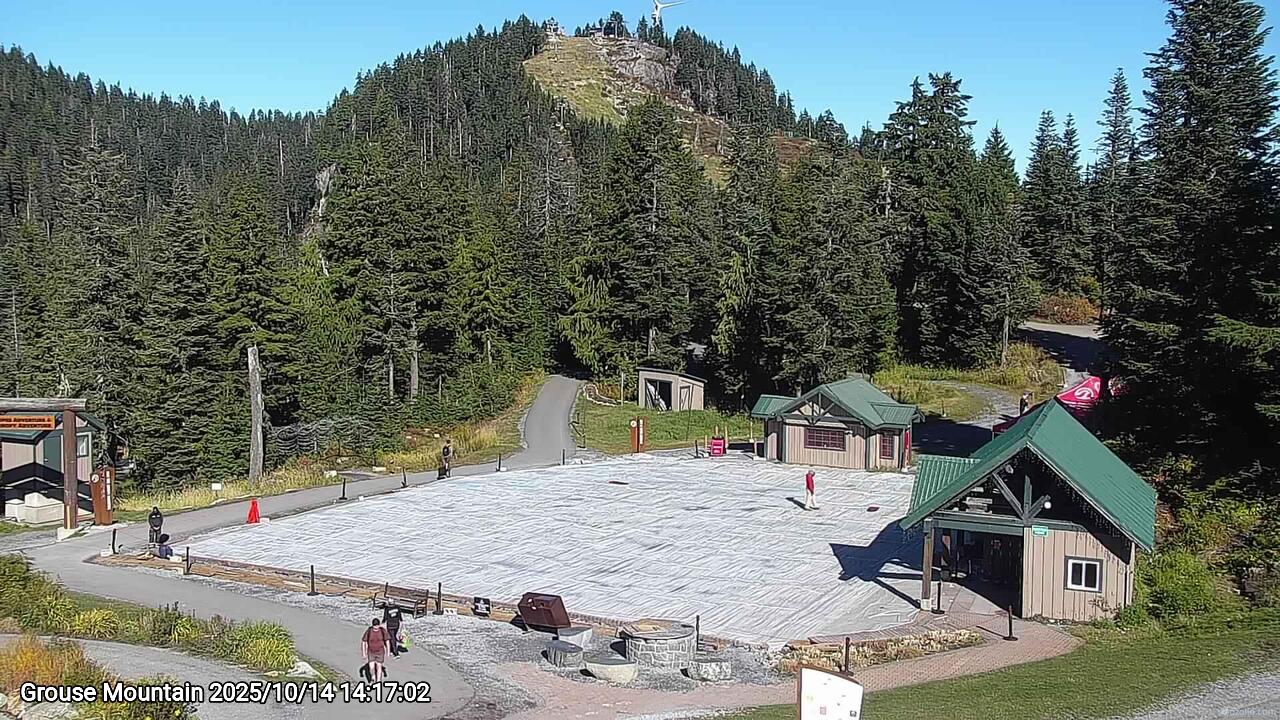 Webcam frame from Grouse Mountain on 2025/10/14