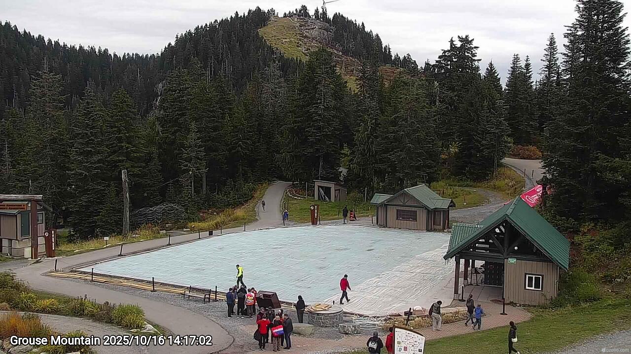 Webcam frame from Grouse Mountain on 2025/10/16