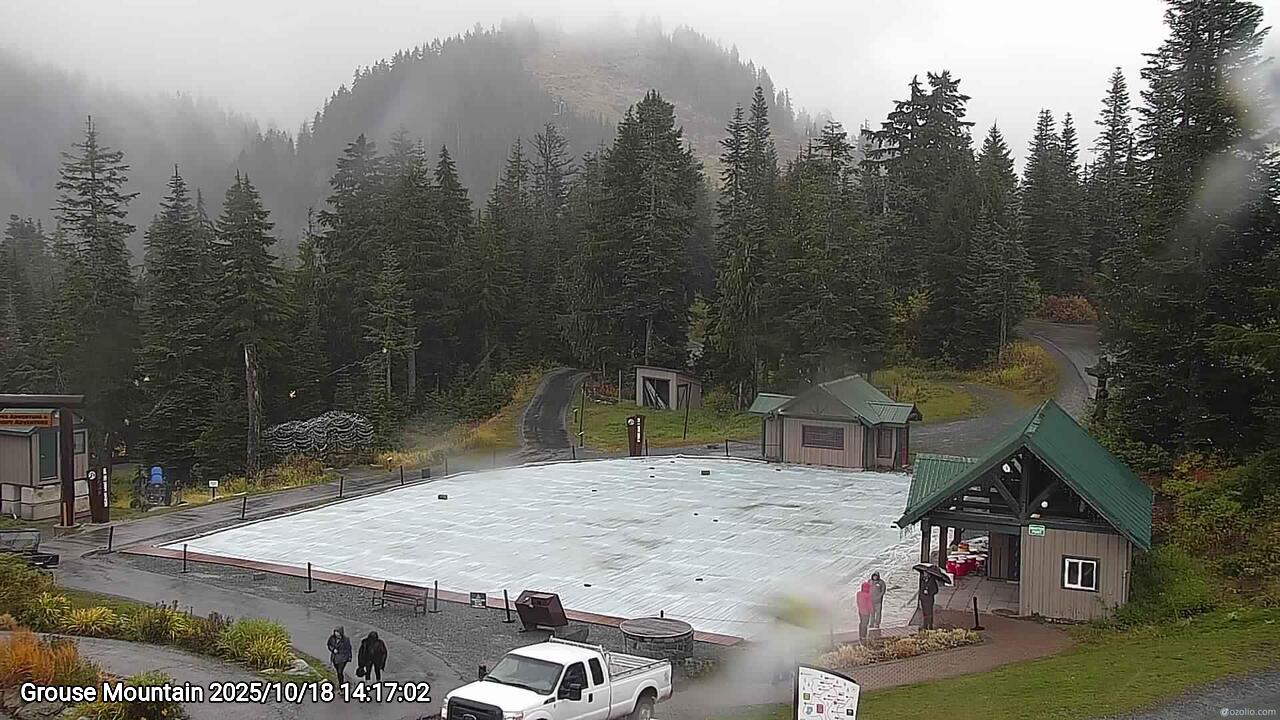 Webcam frame from Grouse Mountain on 2025/10/18