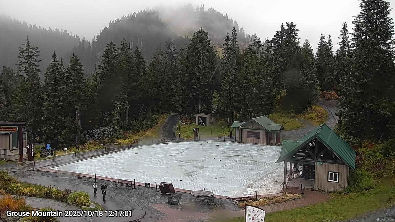 Webcam frame from Grouse Mountain at 2025/10/18 12:00