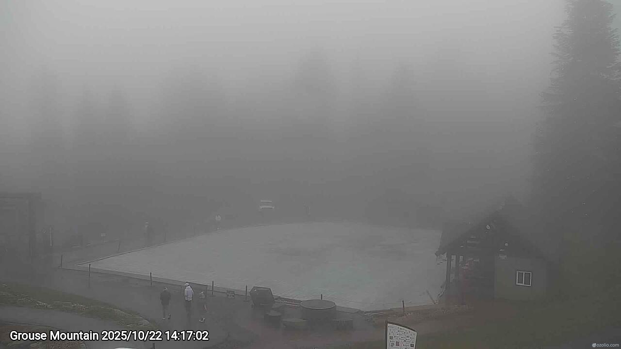 Webcam frame from Grouse Mountain on 2025/10/22