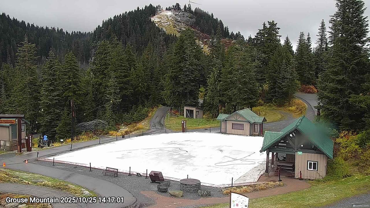 Webcam frame from Grouse Mountain on 2025/10/25