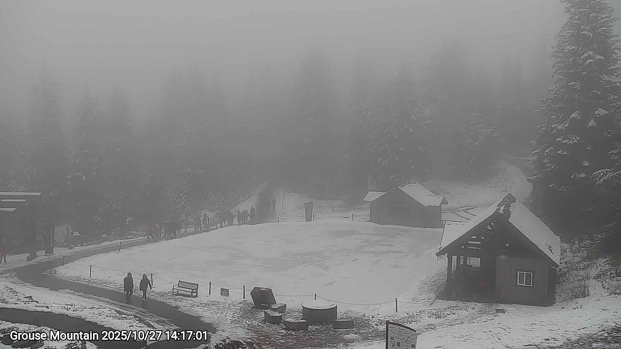 Webcam frame from Grouse Mountain on 2025/10/27