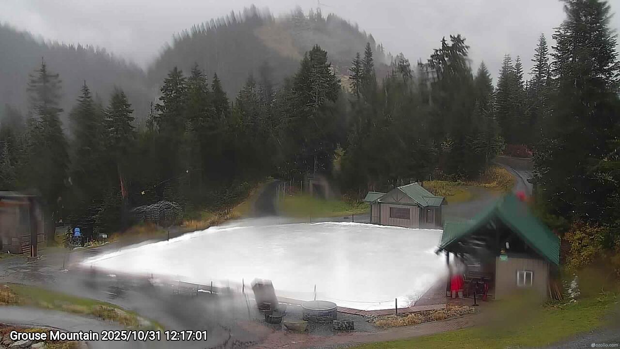 Webcam frame from Grouse Mountain at 2025/10/31 12:00