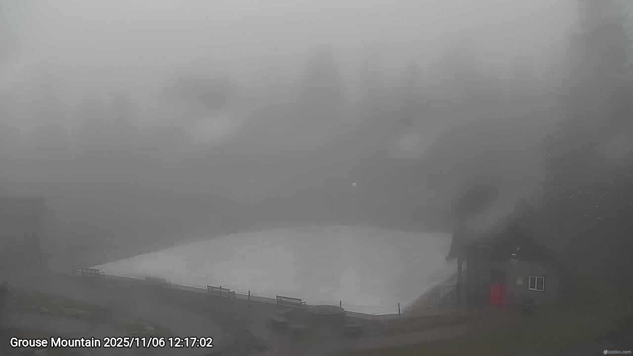 Webcam frame from Grouse Mountain at 2025/11/06 12:00