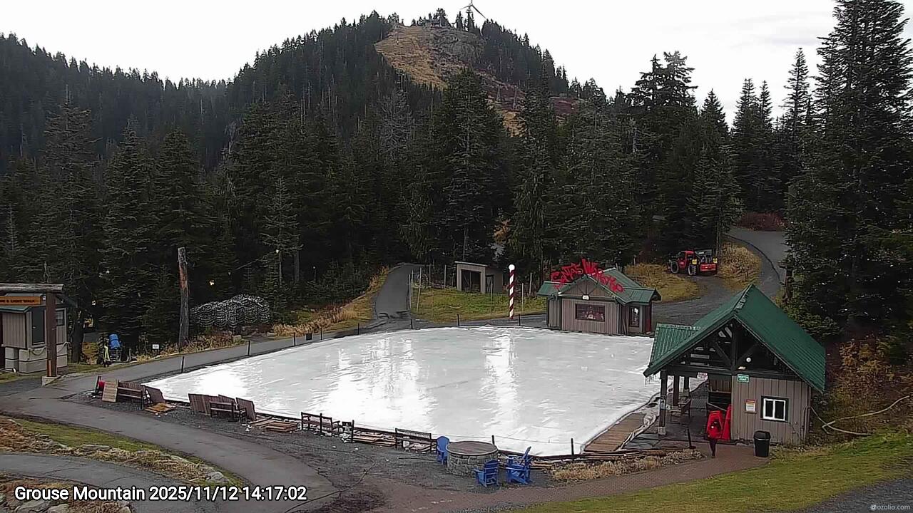 Webcam frame from Grouse Mountain on 2025/11/12