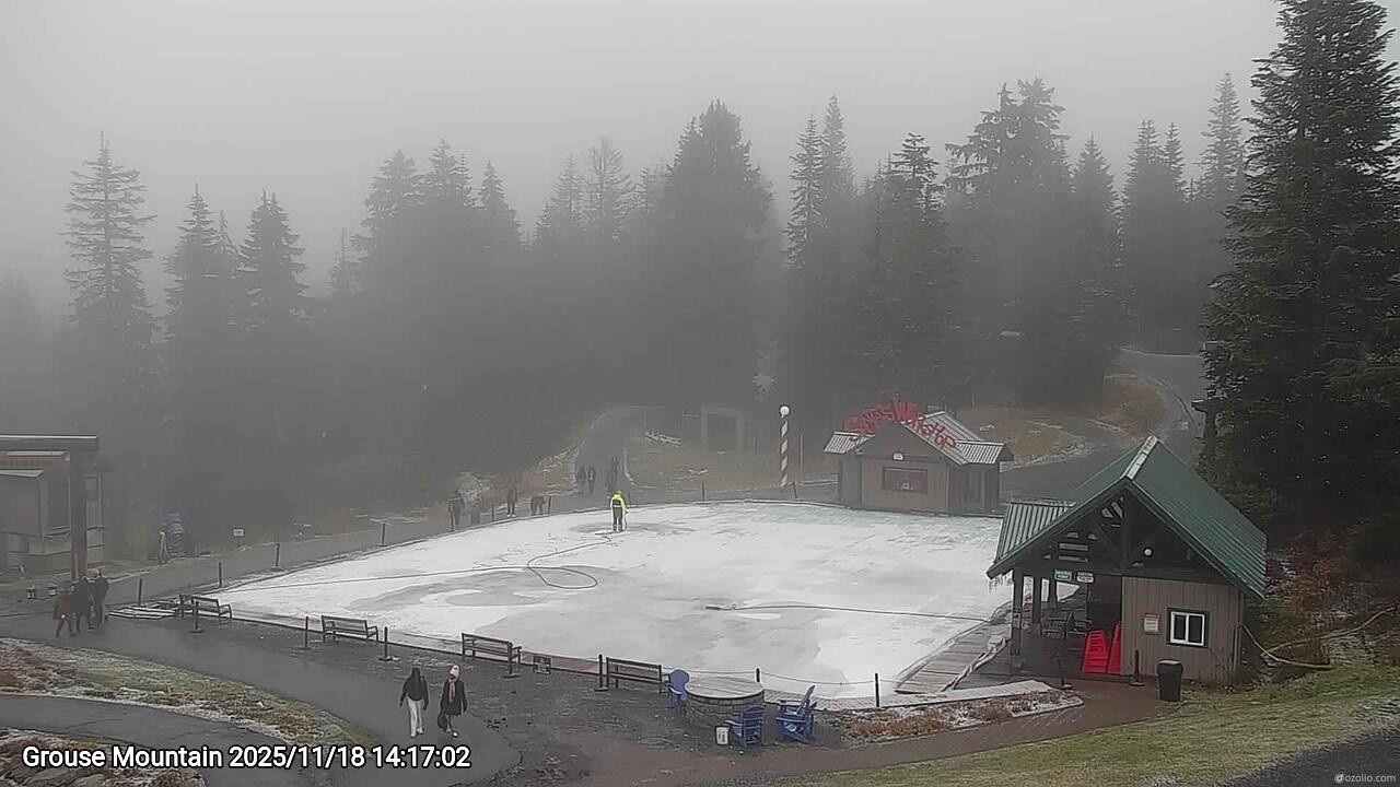 Webcam frame from Grouse Mountain on 2025/11/18