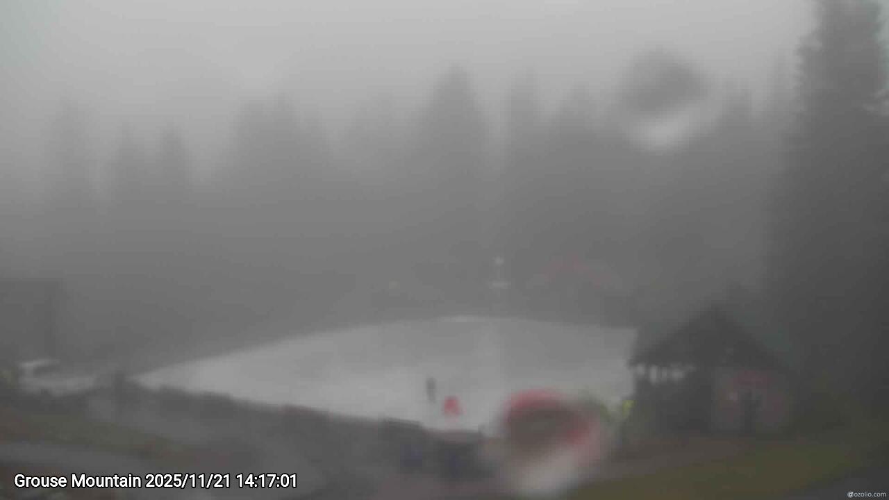 Webcam frame from Grouse Mountain on 2025/11/21