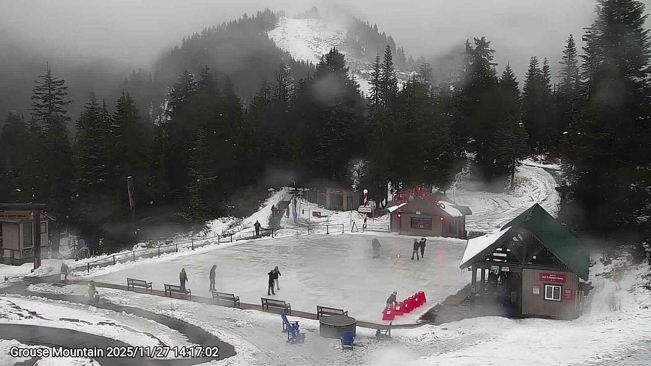 Webcam frame from Grouse Mountain on 2025/11/27