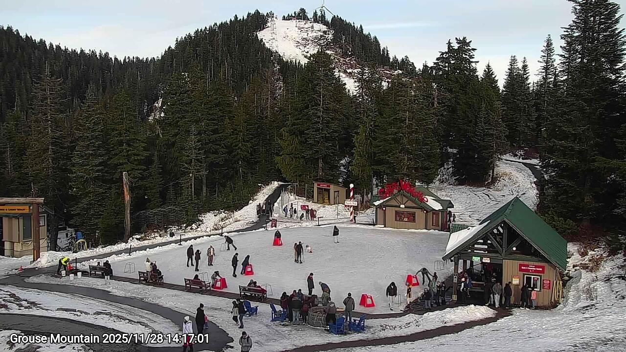 Webcam frame from Grouse Mountain on 2025/11/28