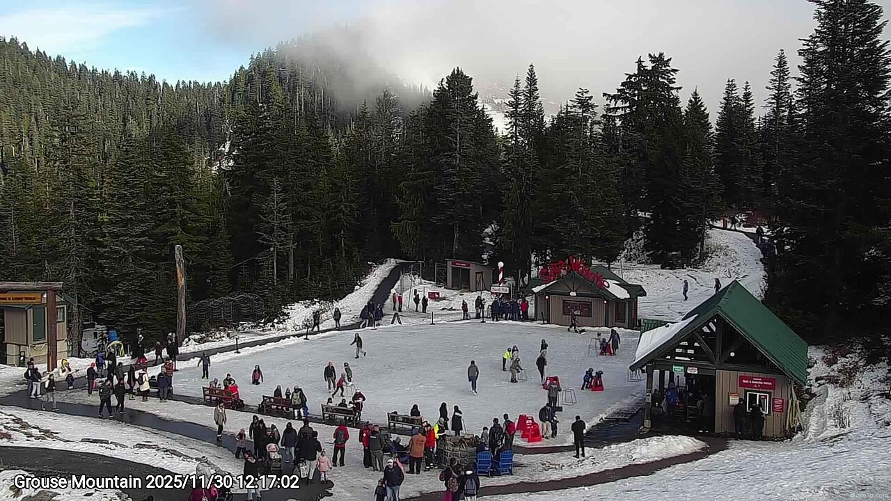 Webcam frame from Grouse Mountain at 2025/11/30 12:00