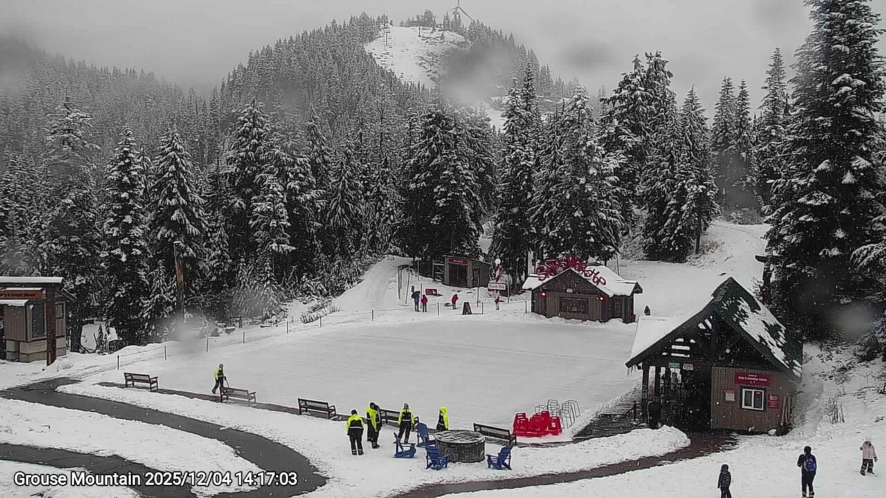 Webcam frame from Grouse Mountain on 2025/12/04