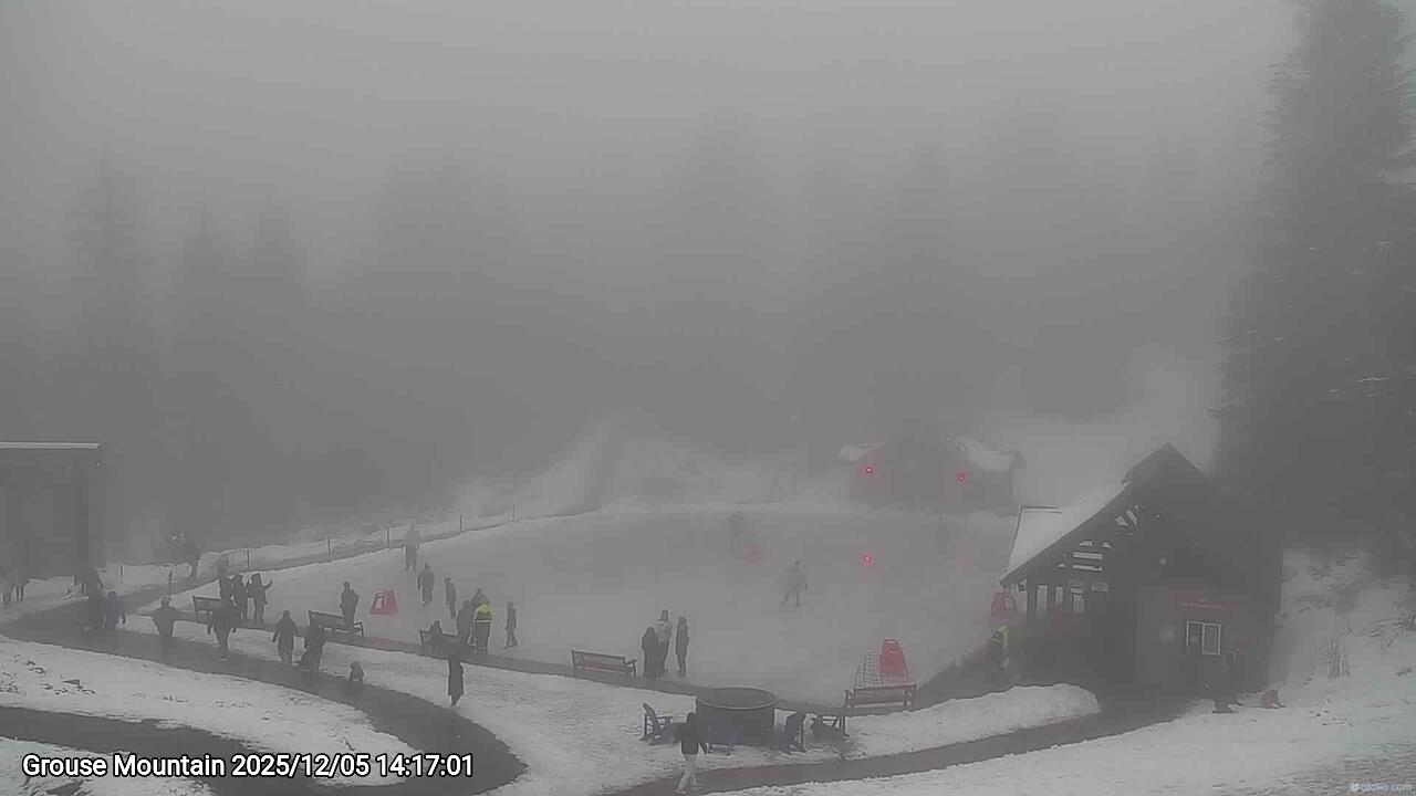 Webcam frame from Grouse Mountain on 2025/12/05