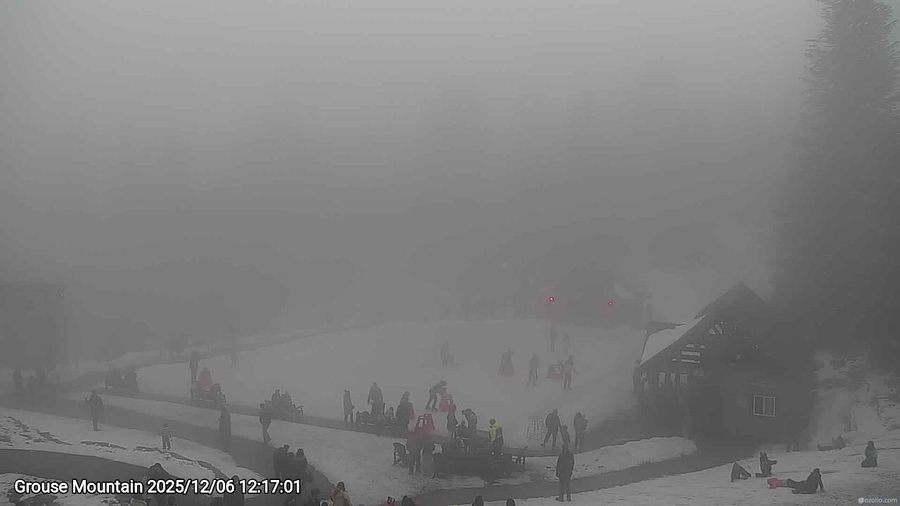 Webcam frame from Grouse Mountain at 2025/12/06 12:00