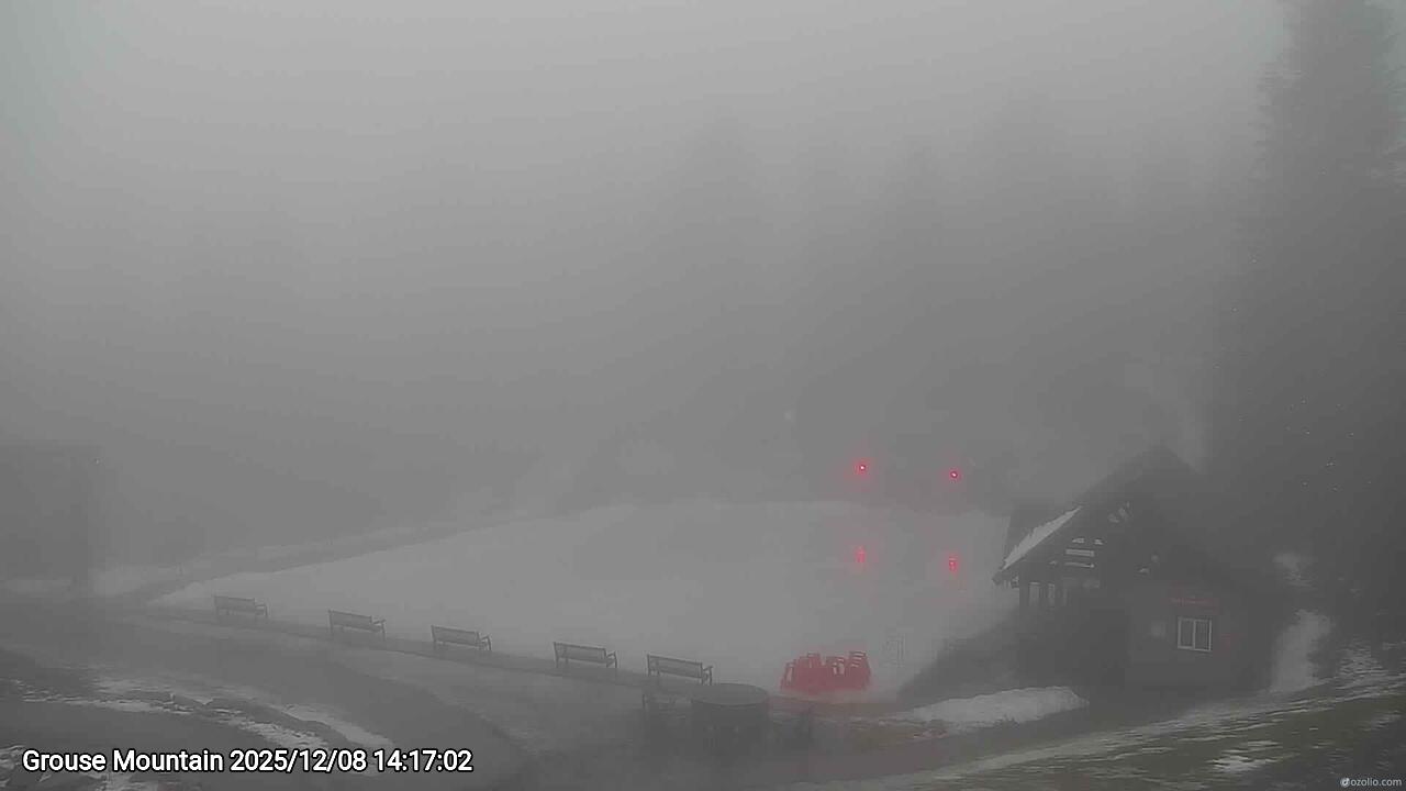 Webcam frame from Grouse Mountain on 2025/12/08