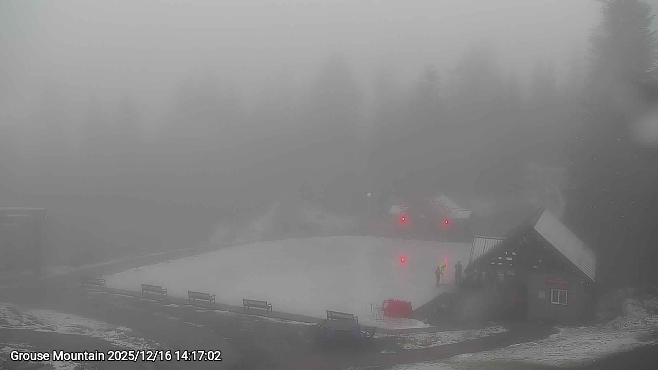 Webcam frame from Grouse Mountain on 2025/12/16