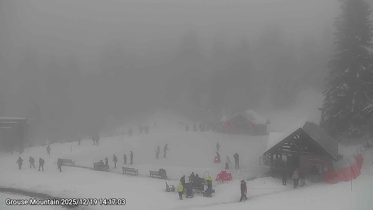 Webcam frame from Grouse Mountain on 2025/12/19