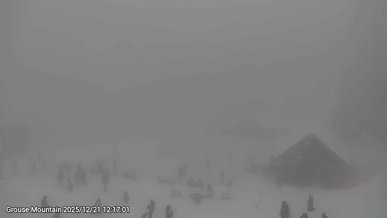 Webcam frame from Grouse Mountain at 2025/12/21 12:00