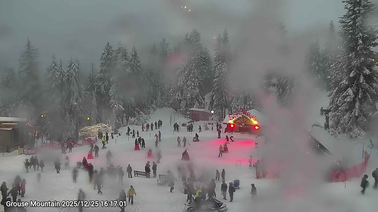 Webcam frame from Grouse Mountain at 2025/12/25 16:00