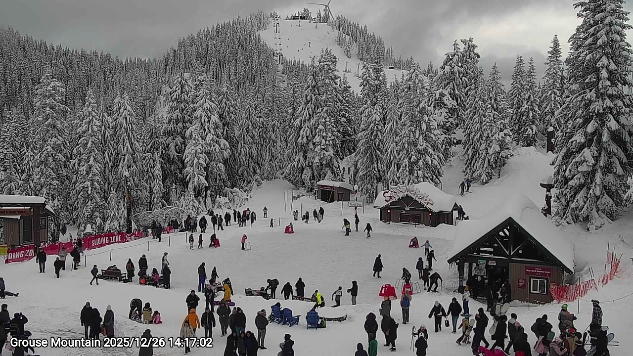 Webcam frame from Grouse Mountain on 2025/12/26