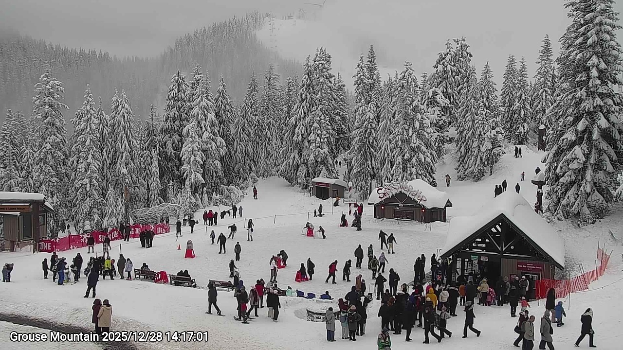 Webcam frame from Grouse Mountain on 2025/12/28