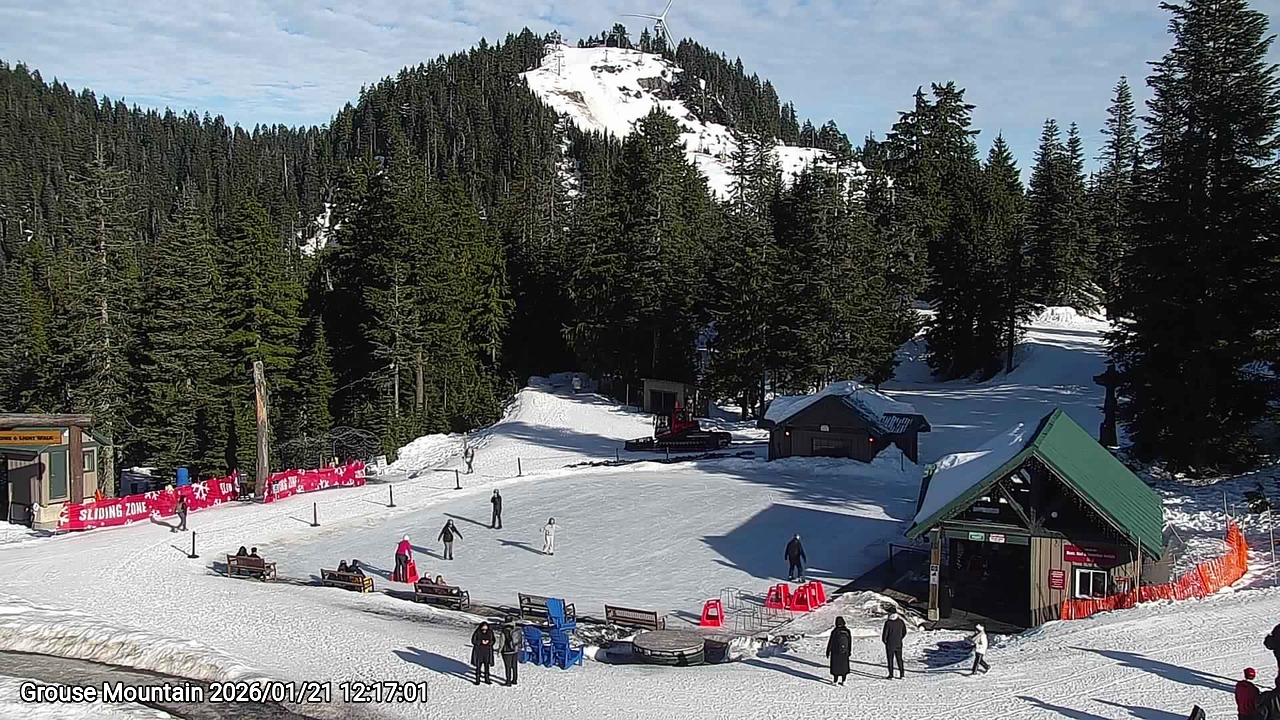 Webcam frame from Grouse Mountain at 2026/01/21 12:00
