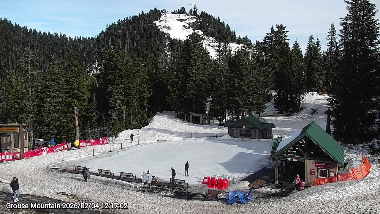 Webcam frame from Grouse Mountain at 2026/02/04 12:00