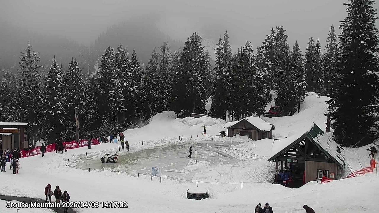 Webcam frame from Grouse Mountain on 2026/04/03