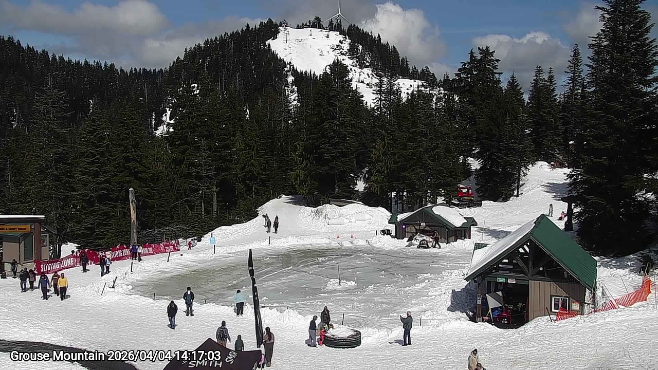 Webcam frame from Grouse Mountain on 2026/04/04