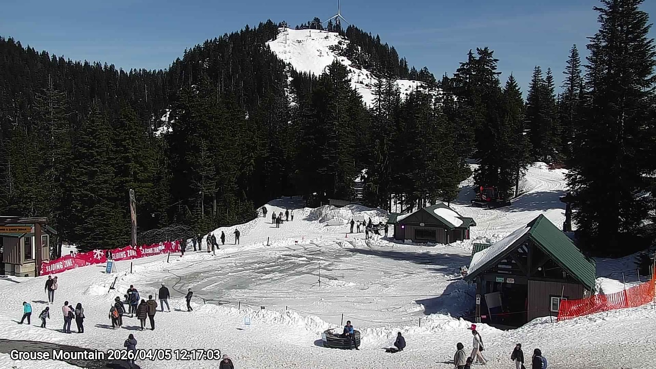 Webcam frame from Grouse Mountain at 2026/04/05 12:00