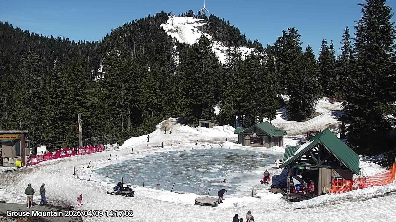Webcam frame from Grouse Mountain on 2026/04/09