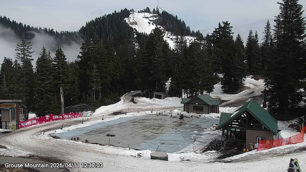 Webcam frame from Grouse Mountain at 2026/04/11 12:00