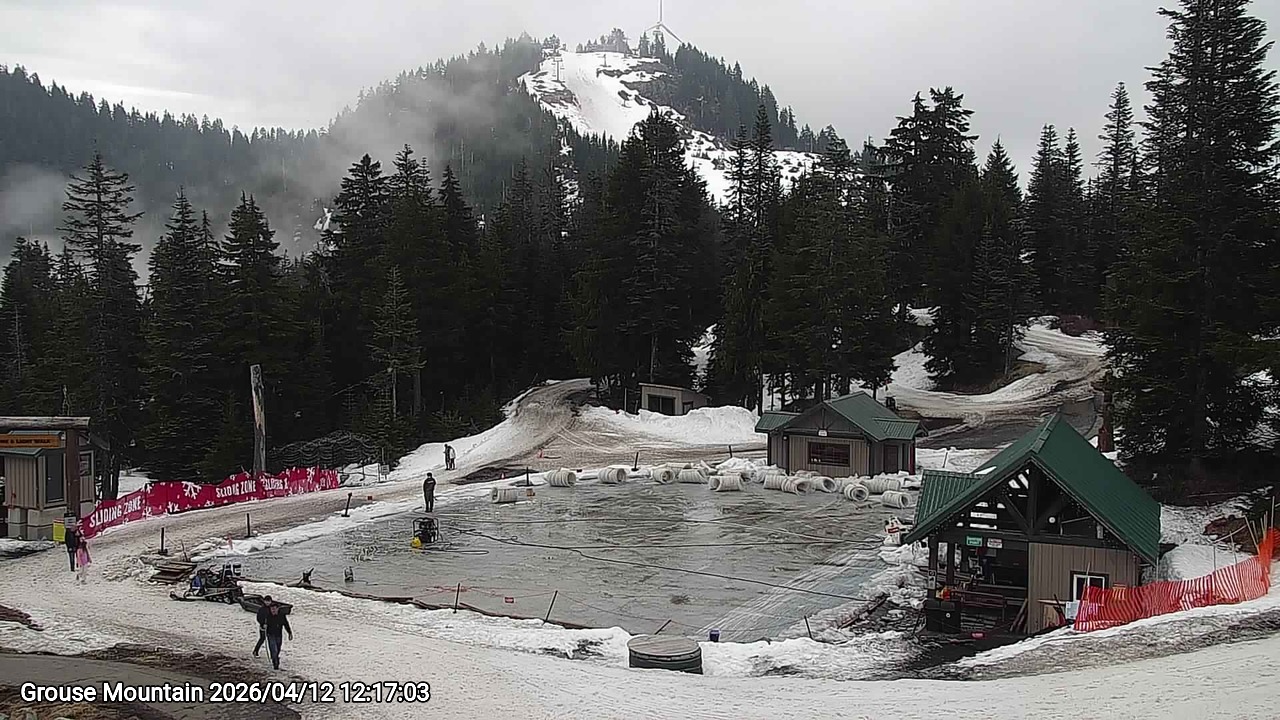 Webcam frame from Grouse Mountain at 2026/04/12 12:00