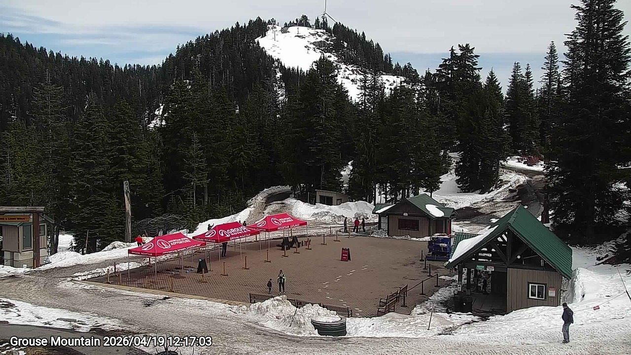 Webcam frame from Grouse Mountain at 2026/04/19 12:00