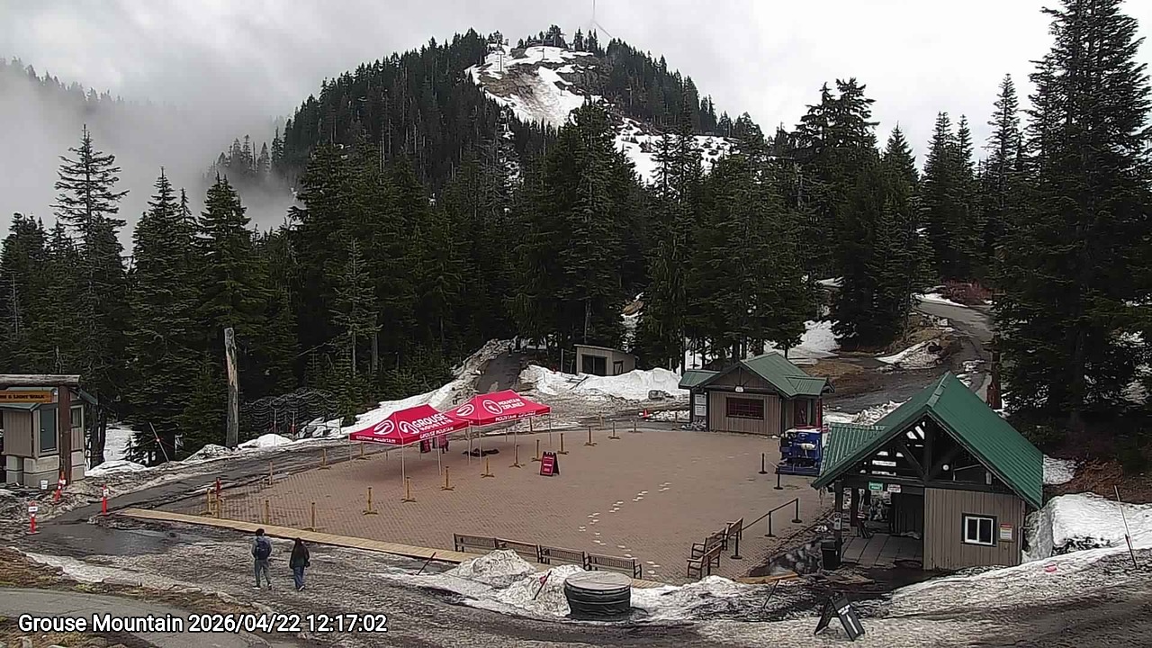 Webcam frame from Grouse Mountain at 2026/04/22 12:00