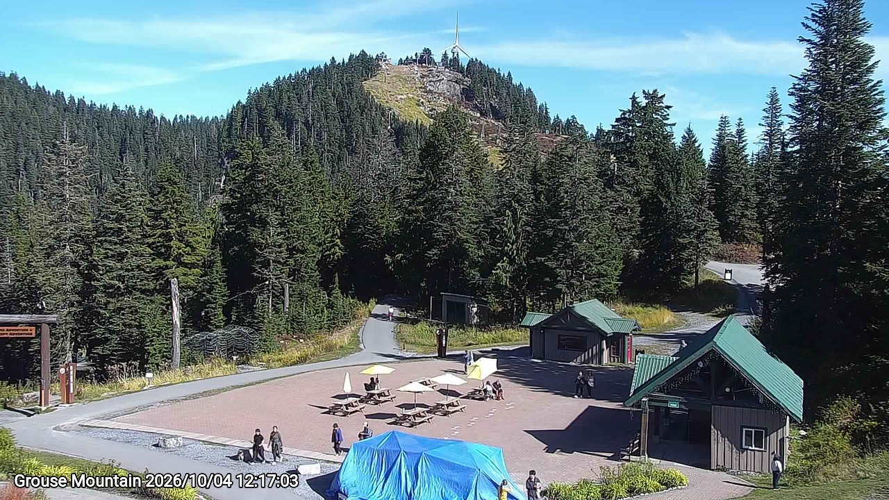 Webcam frame from Grouse Mountain at 2026/10/04 12:00