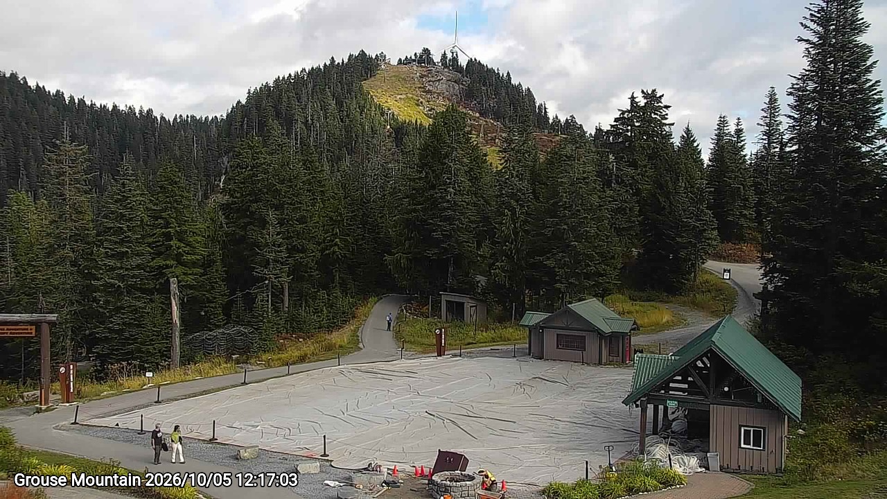 Webcam frame from Grouse Mountain at 2026/10/05 12:00